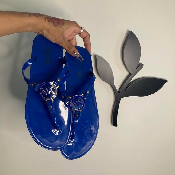 Michael Kors Hard Plastic Flip Flops - Picture 2 of 2